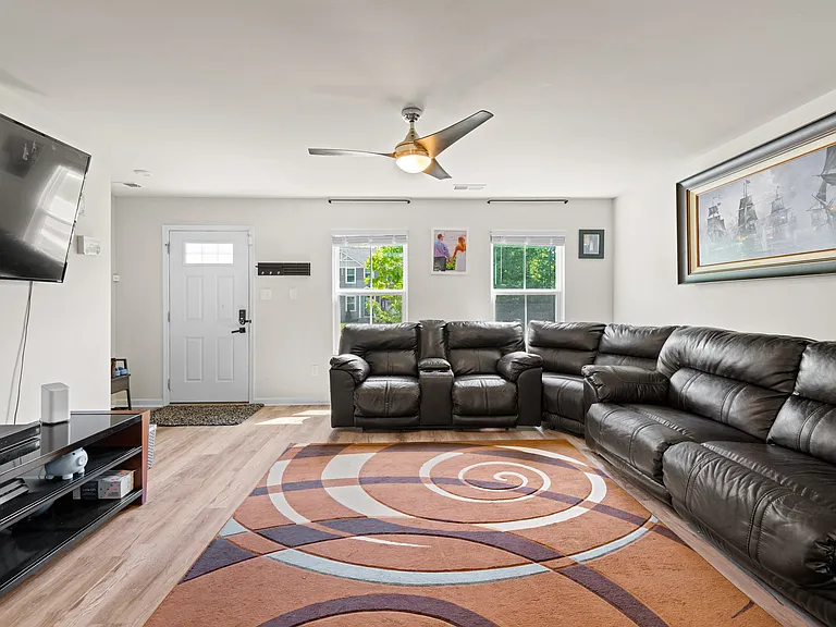 21012 Baileys Grove Dr — Photo 5