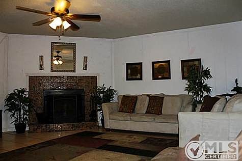 2nd image of 317 Thompson Dr