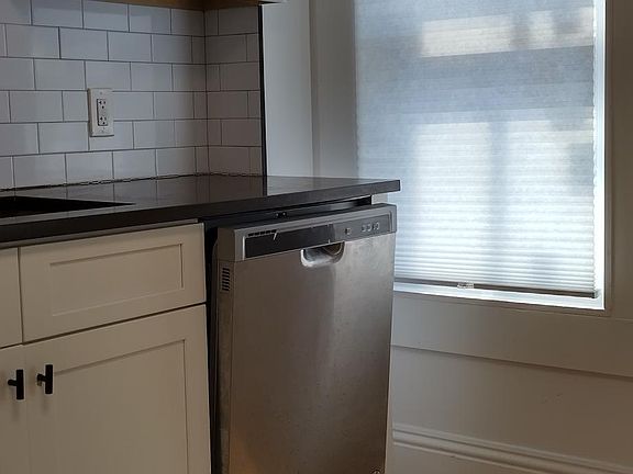5th image of 260 Saint George St #11