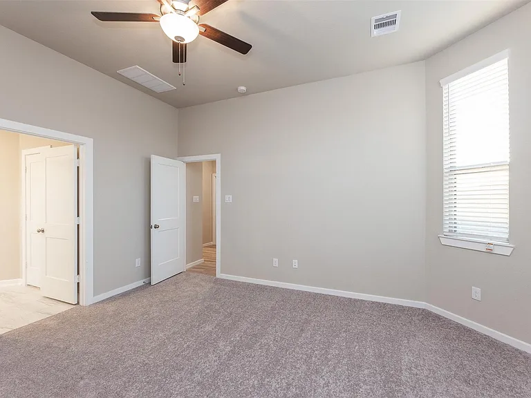 4022 Maple Glen Dr — Photo 17