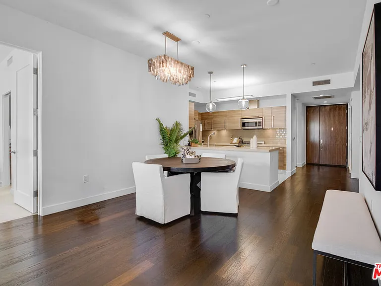 855 N Croft Ave #206 — Photo 7