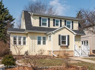 322 Northwood Rd, Riverside, IL 60546