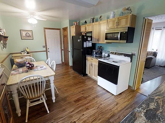 4th image of 1103 Greenheart Dr