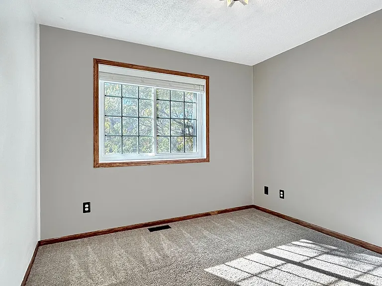13821 Edgewood Ave — Photo 21
