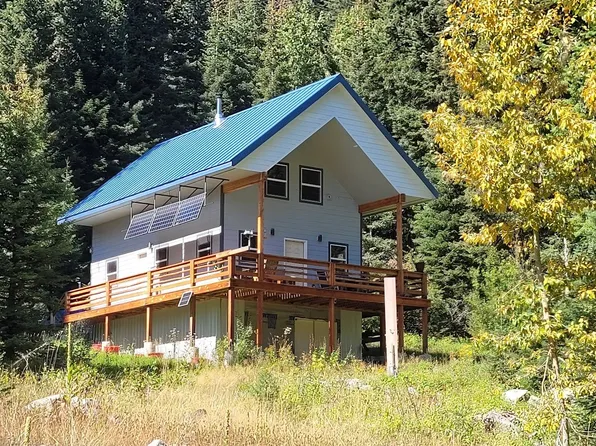 50627 Allen St, Halfway, OR 97834