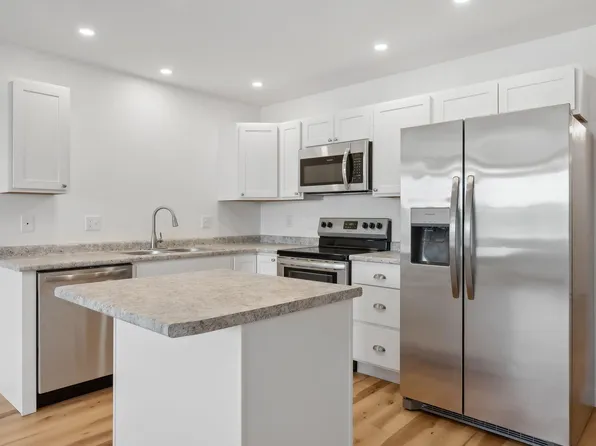 27 Village Circle #2, Augusta, ME 04330