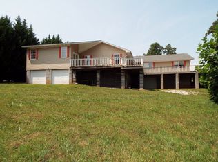 124 Cunningham Blvd, Harriman, TN 37748