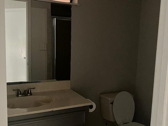 5th image of 2500 N 31st Ln APT 4