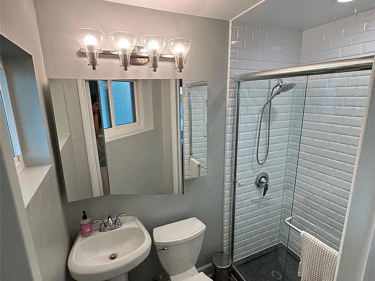 5515 Darnell St — Photo 18
