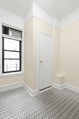 Rented by Corcoran | media 17