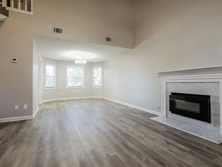 2104 Watercrest Cir — Photo 5