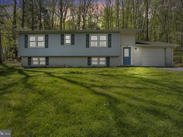 32 Birch Dr, Thompsontown, PA 17094