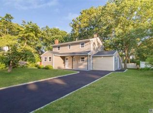 29 Kennedy Dr, Centereach, NY 11720