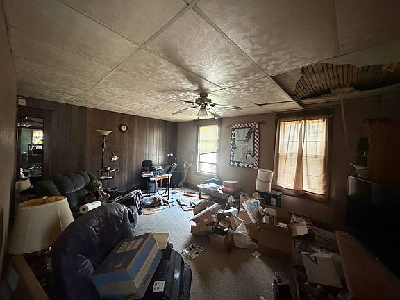 4th image of 1209 N Mill St