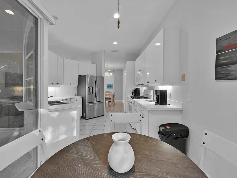 615 SW Saint Thomas Cv — Photo 11