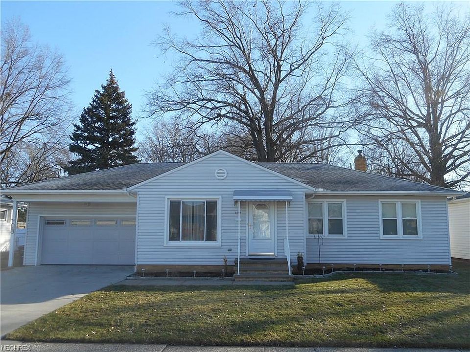 1st image of 2409 Silverdale Ave