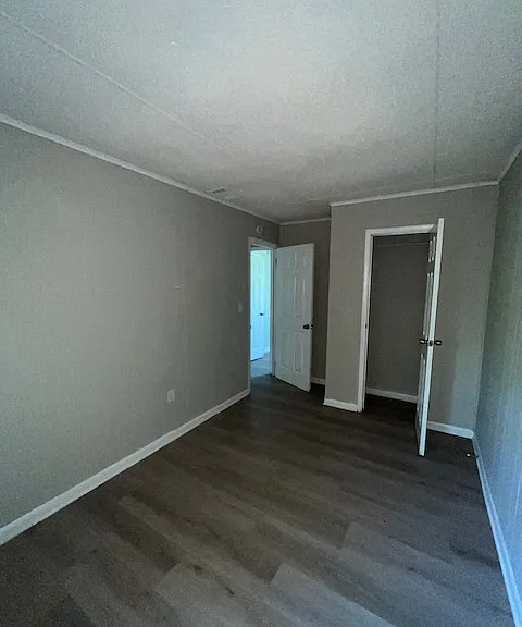2830 Village Green Dr — Photo 8