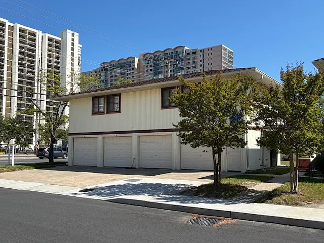 101 112th St #101C