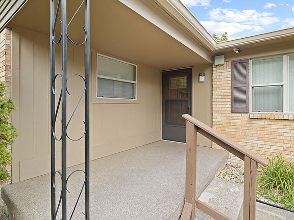 4th image of 2141 Silver Lane Dr