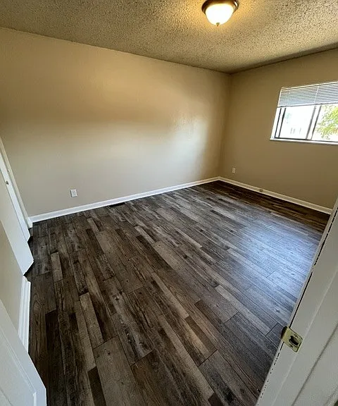 4123 Central St — Photo 5
