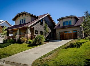 33 Meadow Trl, Fraser, CO 80442