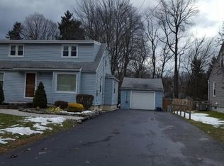 118 Edden Ln, North Syracuse, NY