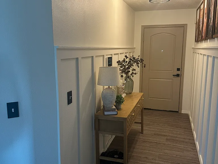 547 Hudson Ave — Photo 11