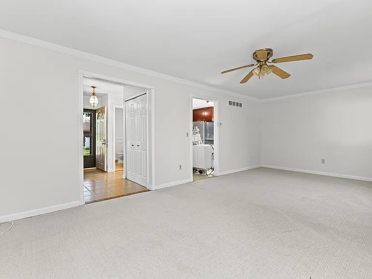 2907 Roundtree Dr — Photo 15