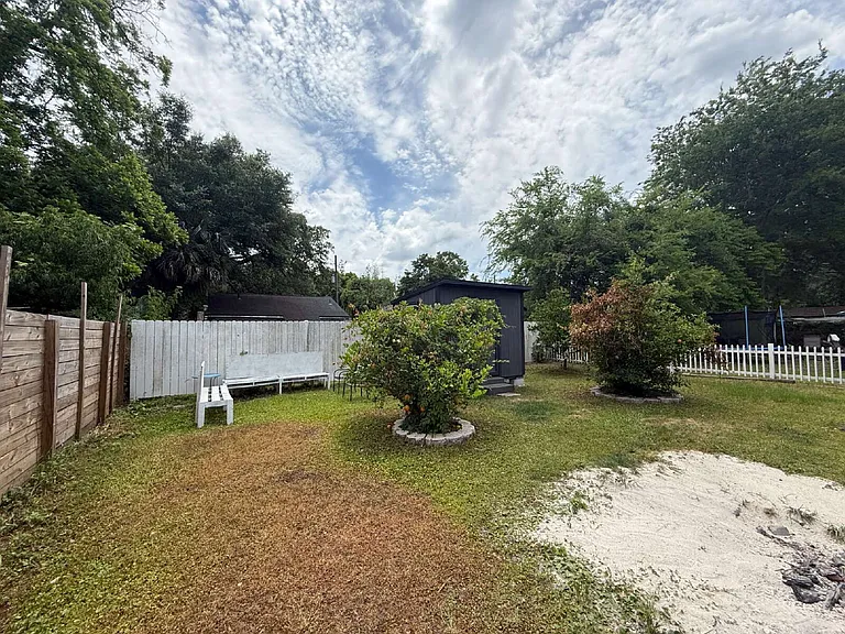 3318 Dellwood Ave — Photo 43