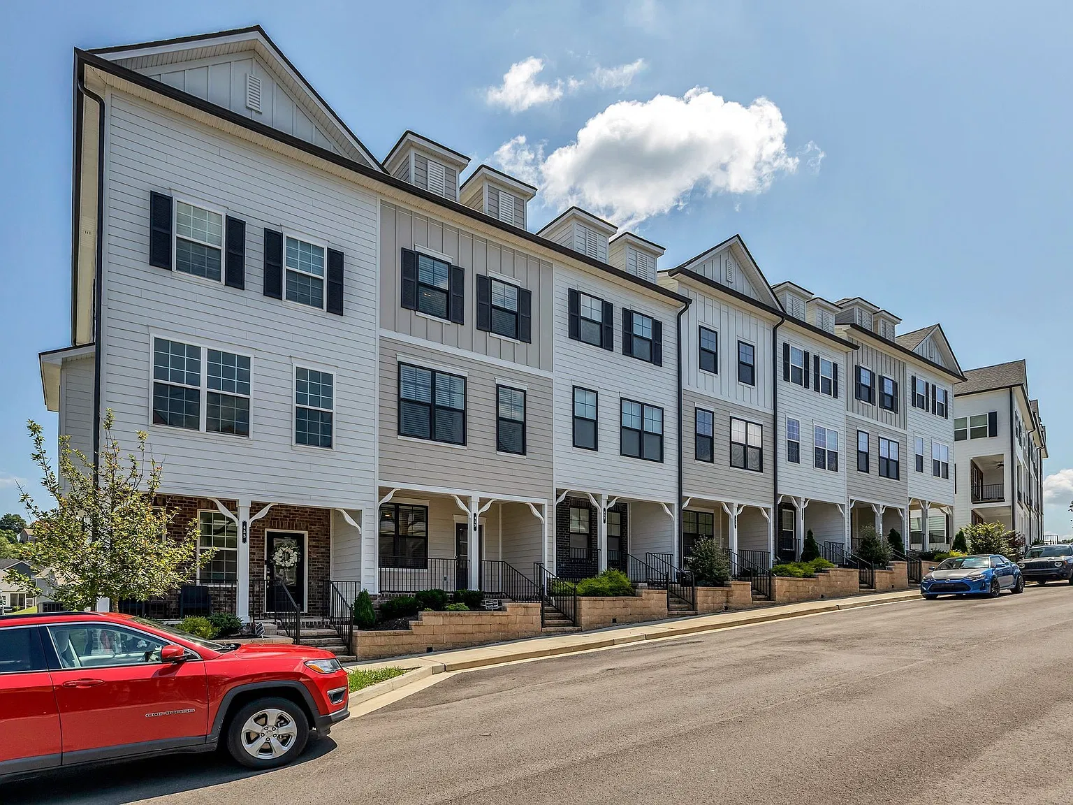 2 bed, 3.5 bath, 1711 sqft, $2,650 — Photo 4