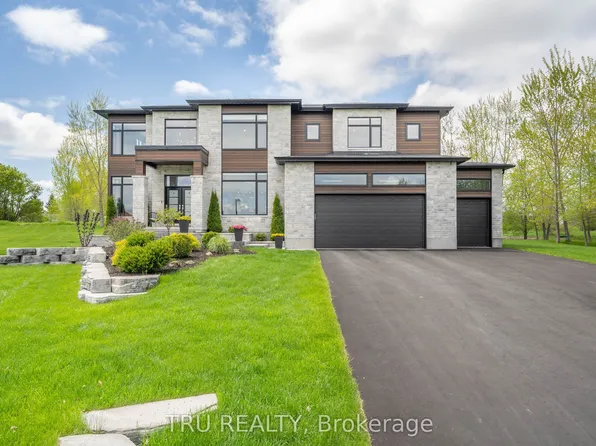536 Leimerk Ct, Ottawa, ON K4M 0E8
