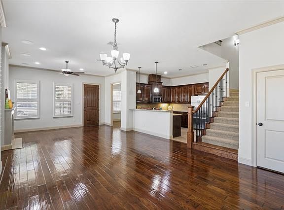 3rd image of 10559 Steinbeck Ln