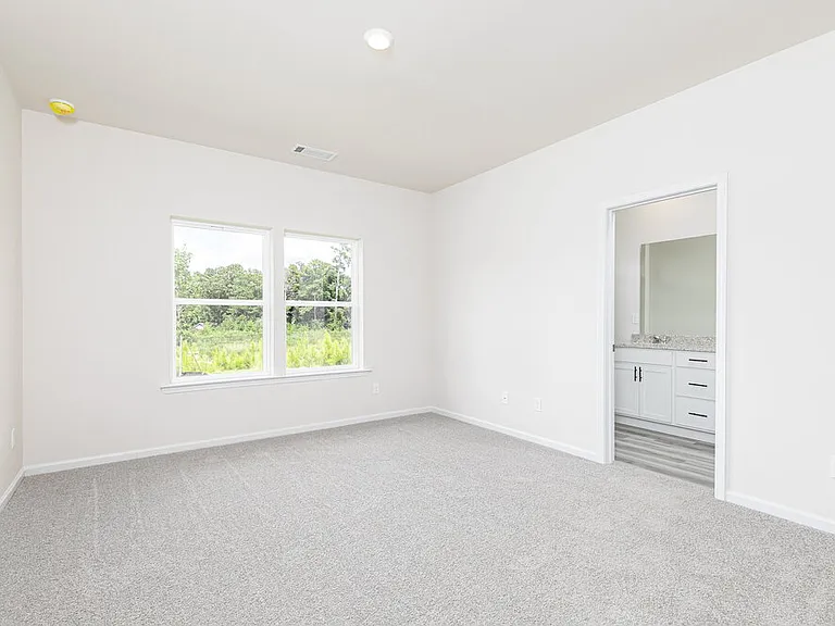 703 Berkeley Dr — Photo 17