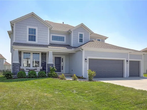 17405 W 165th St, Olathe, KS 66062