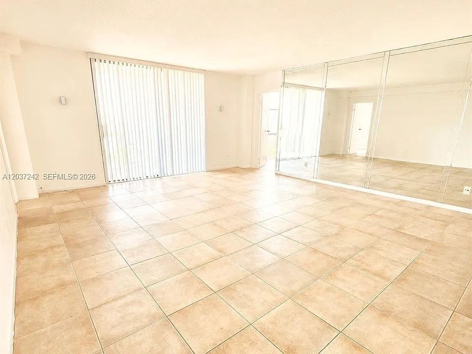 13499 Biscayne Blvd #706