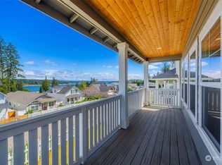 81 E Blackwell St, Allyn, WA 98524