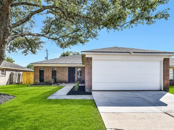 4726 Fairgreen Lane, Houston, TX 77048