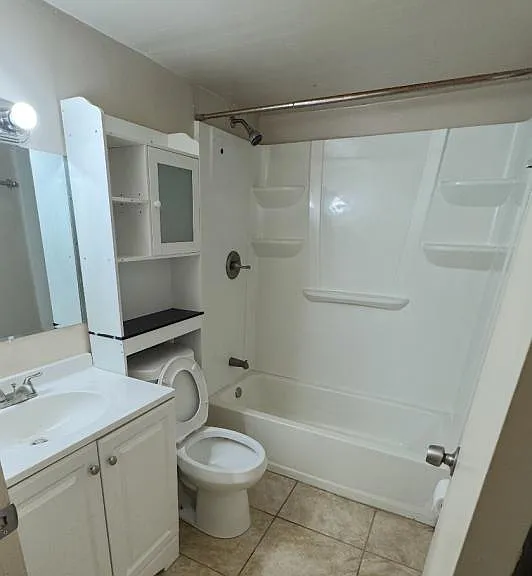 450 W Thurber Rd #6 — Photo 5