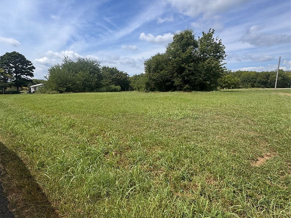 2nd image of 9 Southwest St