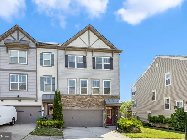 7 Coulter Ln, Stafford, VA 22554