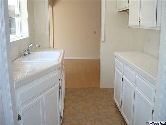 4th image of 11011 Eldora Ave