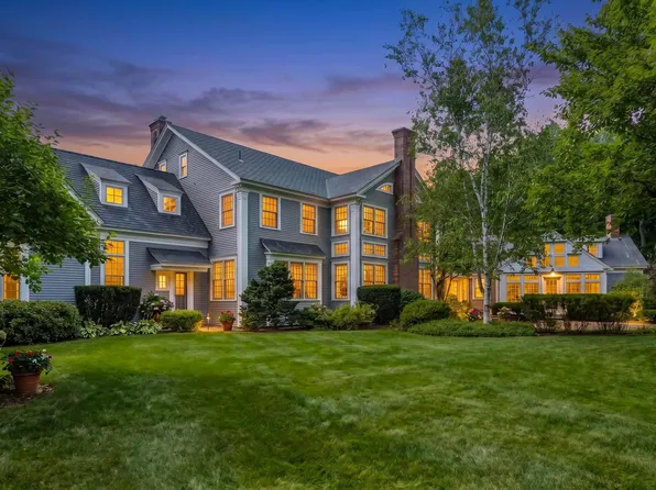 373 Lakeshore Drive, New London, NH 03257