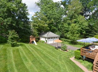 90 Stonelea Pl, New Rochelle, NY 10801