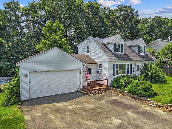 2nd image of 141 Greenwood Court