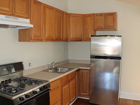 5th image of 72 Buena Vista Ave #0