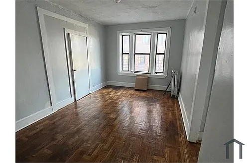 1010 E Tremont Ave Photo 1