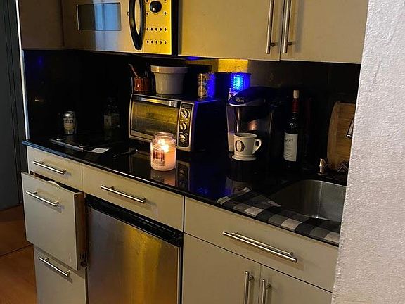 3rd image of 1255 Collins Ave APT 206