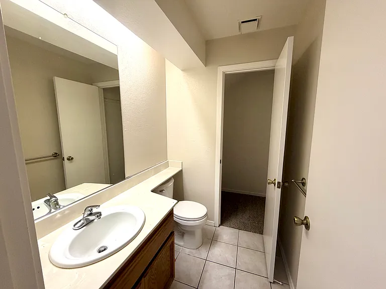 661 Mockingbird Ln — Photo 9