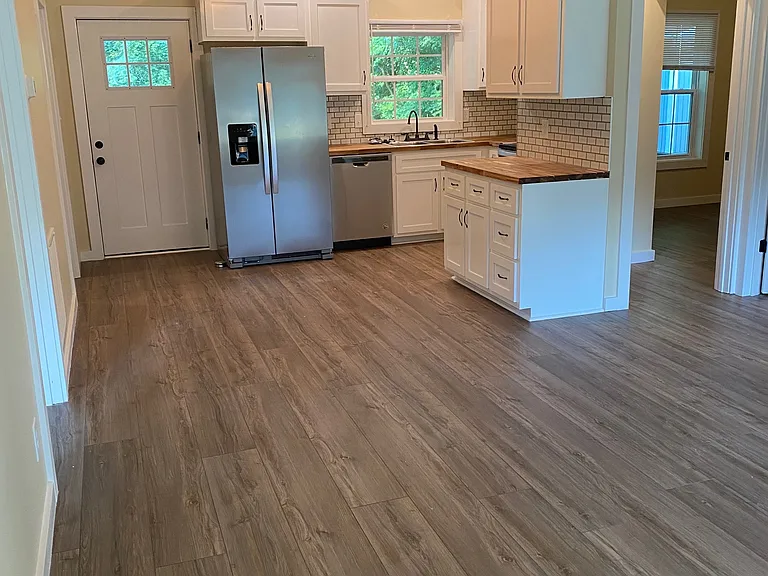 1472 Zinc Plant Rd — Photo 2