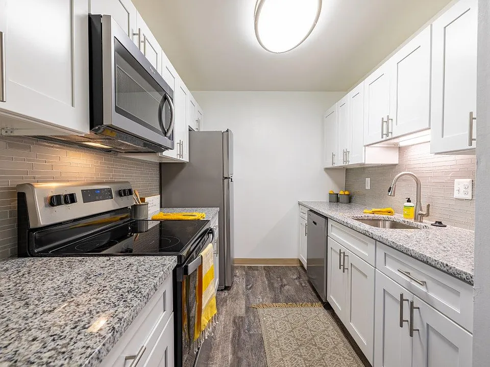 Squires Manor Apartment Homes